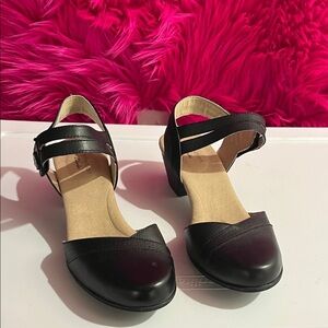 Elegant Black Clarks Women's Shoes